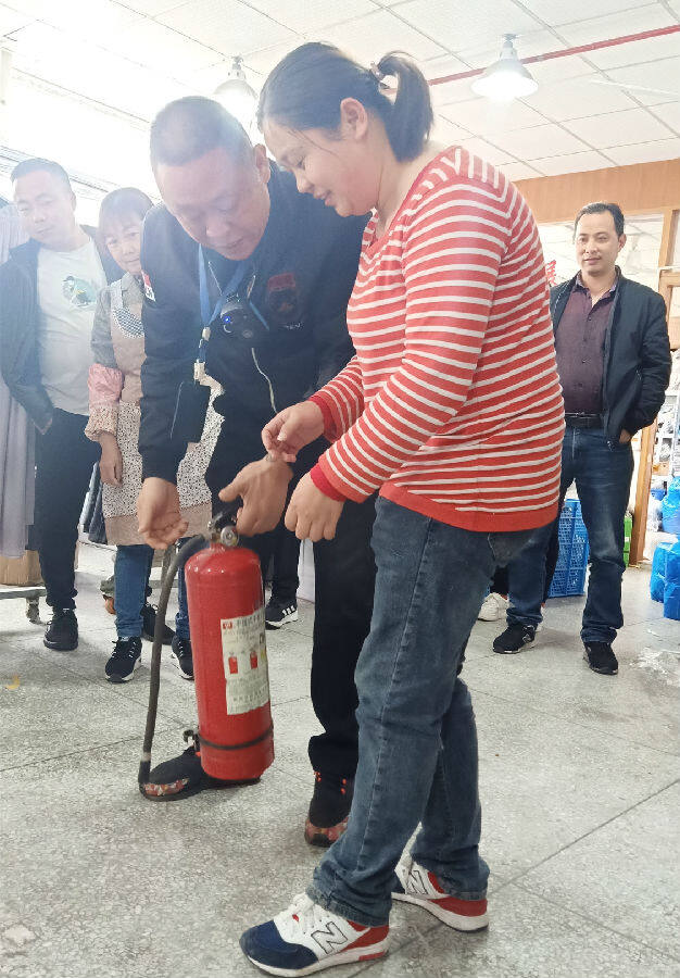 杭州高地社区:举行园区消防应急演练