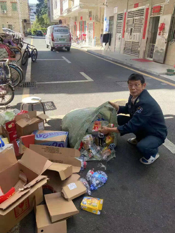 退伍老兵捡废品捐款家乡战友多年奉献温暖人心