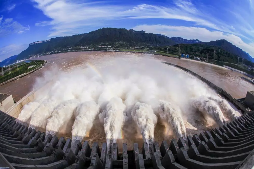 新中国成立70年来的水利建设,与时俱进的是不断丰富和完善治水思路,从