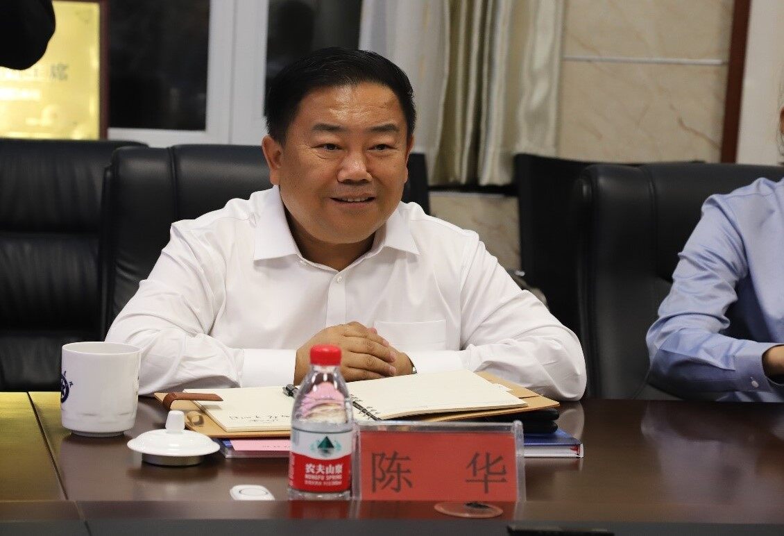 丹东市委书记葛海鹰一行莅临中科北方考察