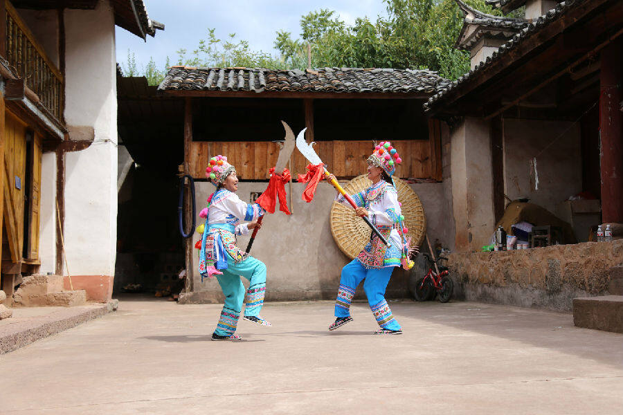 一名年轻彝族"刀王"的坚守与传承|中国县域经济报