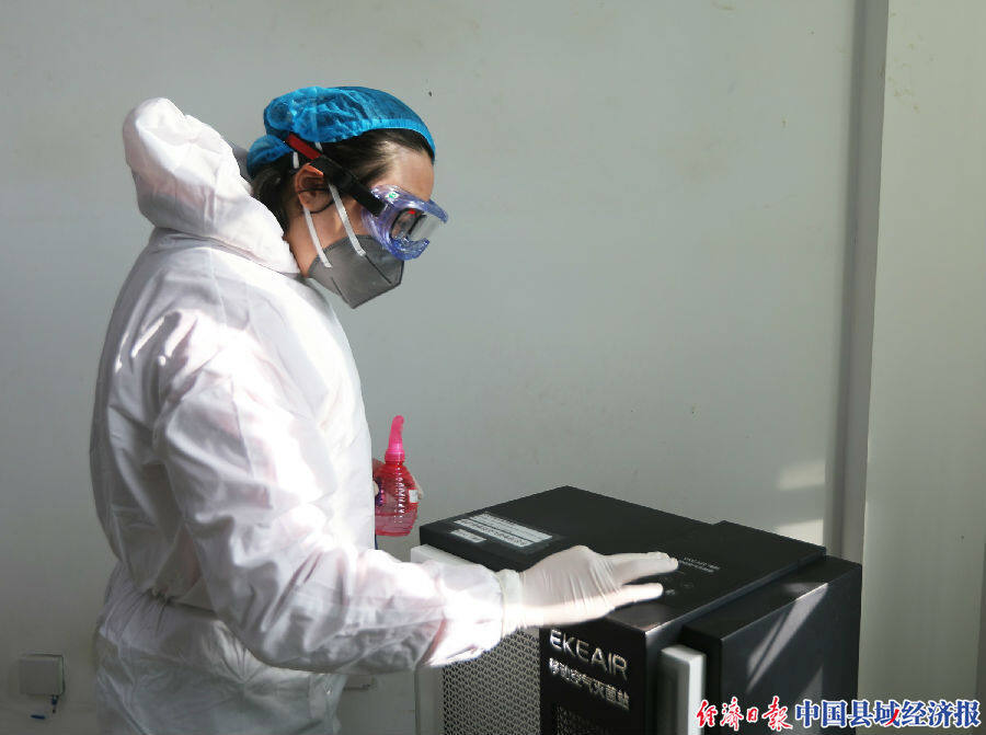 奋战在新疆和静疫情防控一线的医护工作者