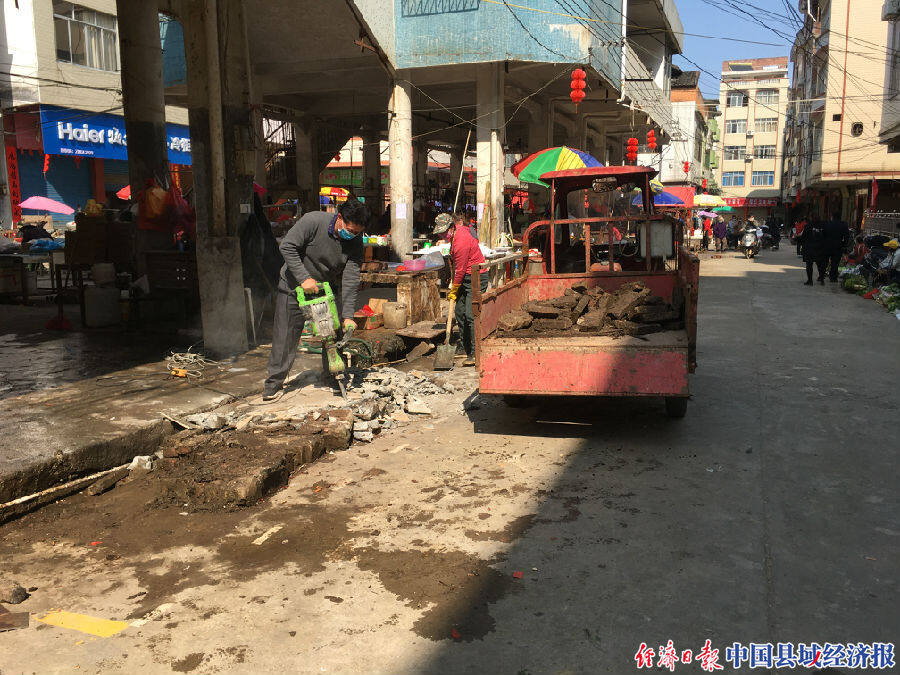 广西梧州万秀区夏郢镇:巡逻队伍构筑防疫铜墙铁壁