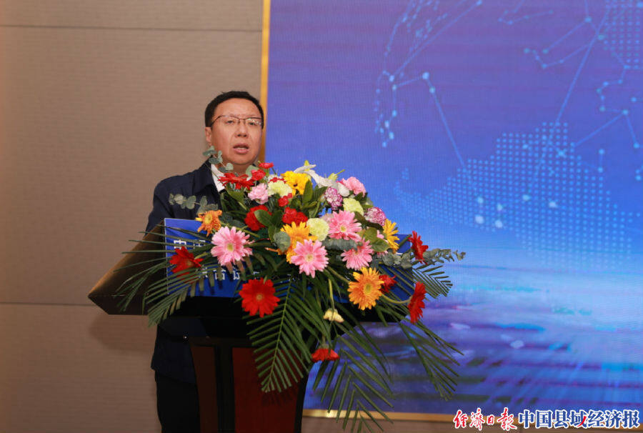 副书记,副市长,内蒙古和林格尔新区党工委副书记,管委会主任罗青致辞