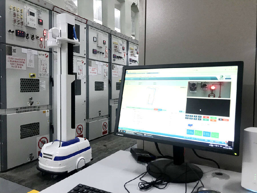 投入轮式地面升降智能巡检机器人,实时监控设备运行状态,确保供电设备
