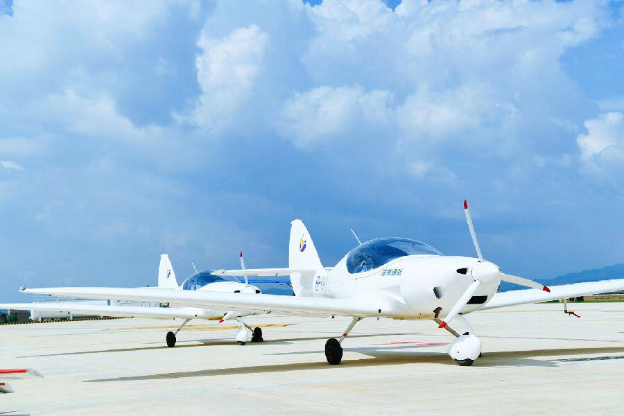 云南弥勒东风机场开航|中国县域经济报