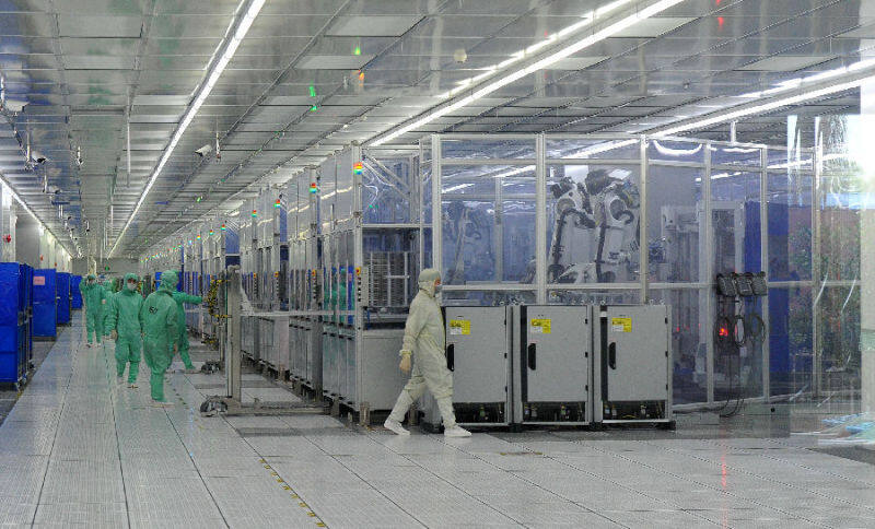 伯恩光学(陈丹娜 摄)