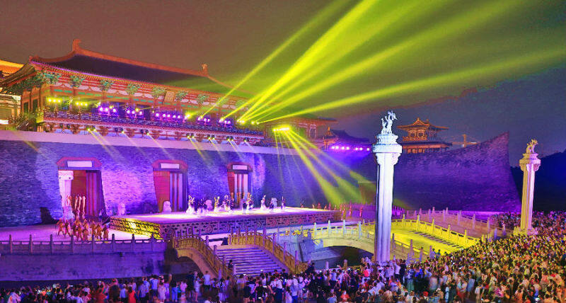 湖北襄阳盛世唐城景区2021年度夜游演出大唐倚梦收官