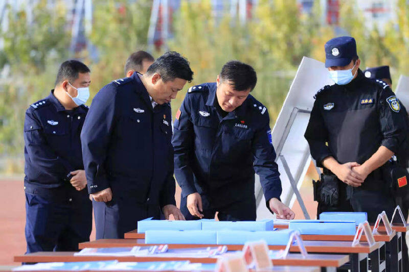 新疆阿克苏地区公安机关科学施训增强民警综合素质
