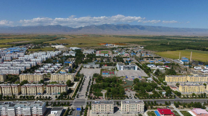 喜人变化看兵团新疆生产建设兵团第五师双河市八十四团风鹏正举看石峪