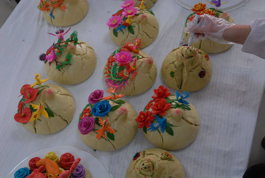 青岛市即墨区蒸花馍迎新春热气腾腾年味浓