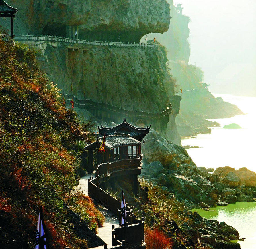 明月峡古栈道(剑轩 摄)