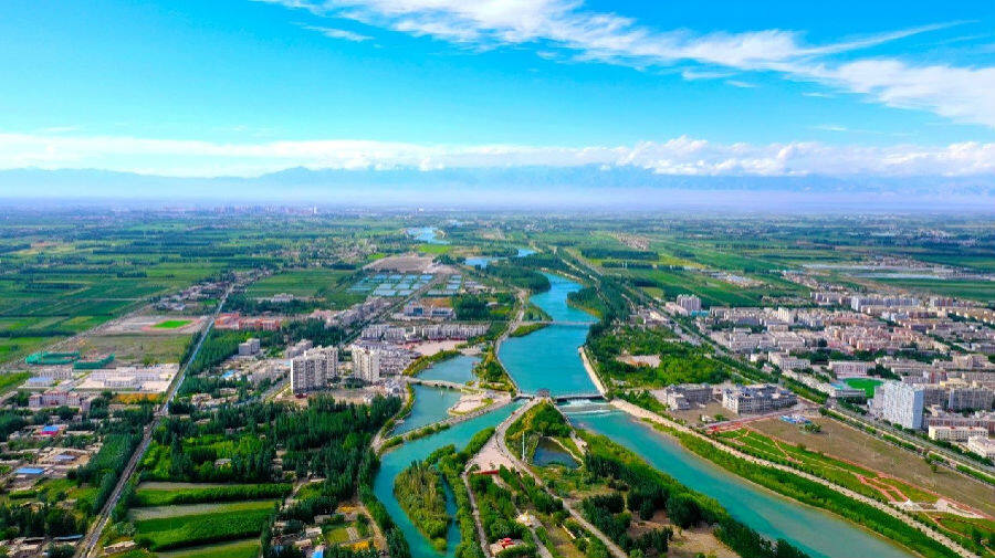 图为俯瞰博湖县(张炜之 摄)