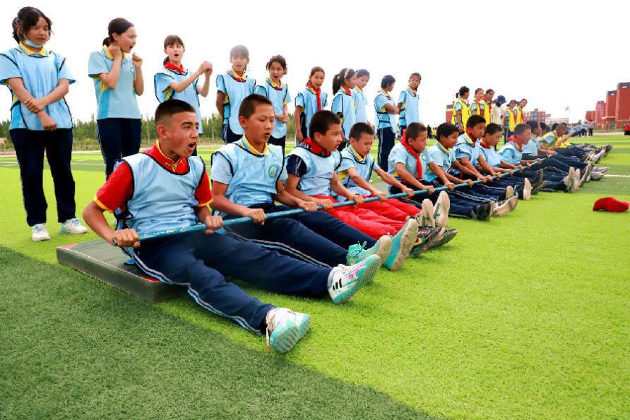 新疆博湖县第六小学党支部开展首届全员运动会中国县域经济报