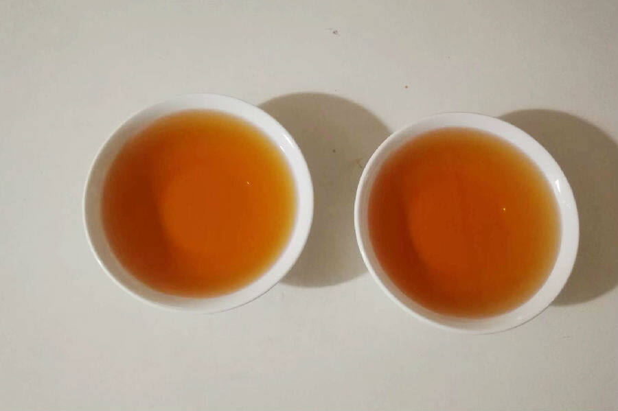 图为"三皮罐"凉茶(李勤 摄)