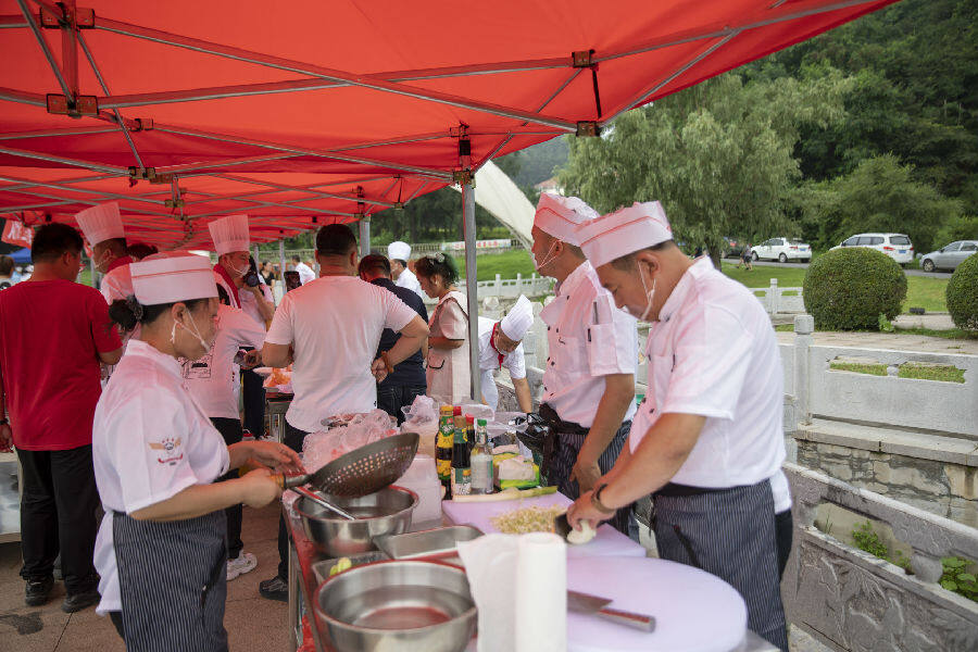 辽宁铁岭清河区举办水库有机鱼职工烹饪技能大赛