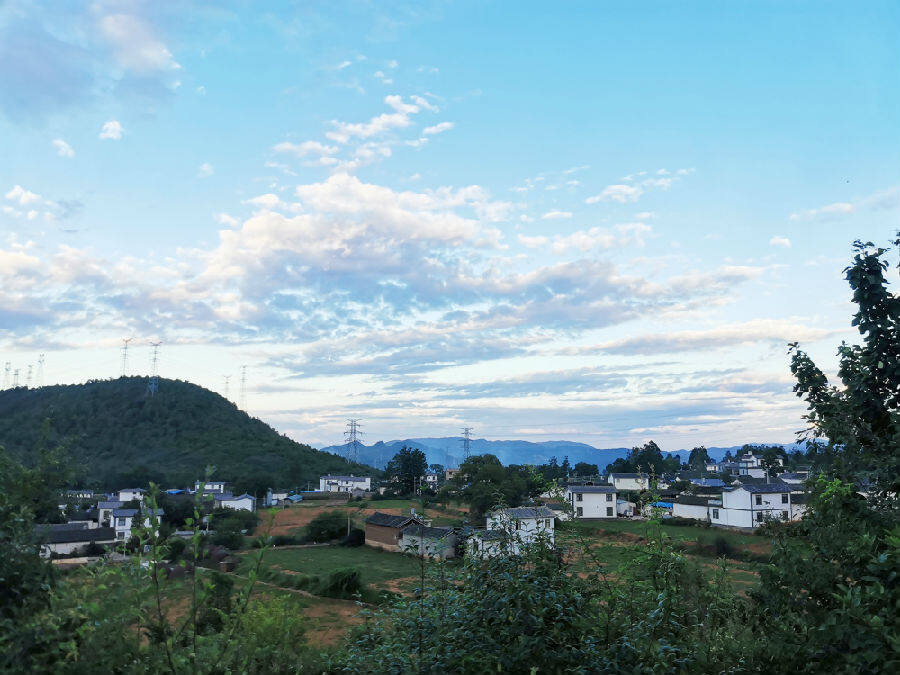 安静祥和的响水河村(张玉飞 摄)