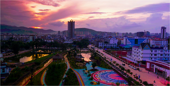 图为勐海县城美景(云勐宣 摄)