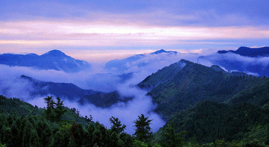 蓥华山风景秀丽(冉宏伟 摄)