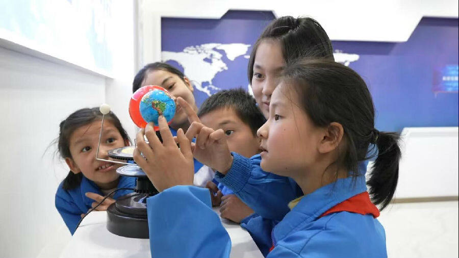 乡村科技馆点亮少年科技梦_县域经济网