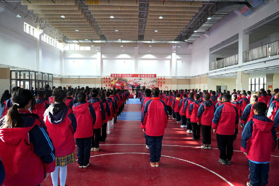 温宿县第一高级中学图片