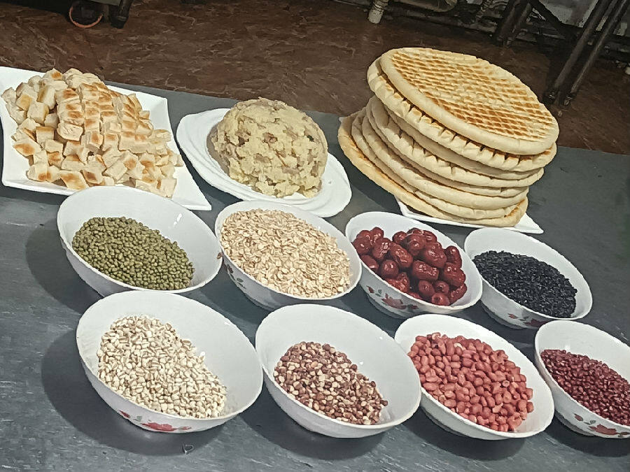 彭阳县杨坪村准备腊八粥食材(陈佳文 摄)