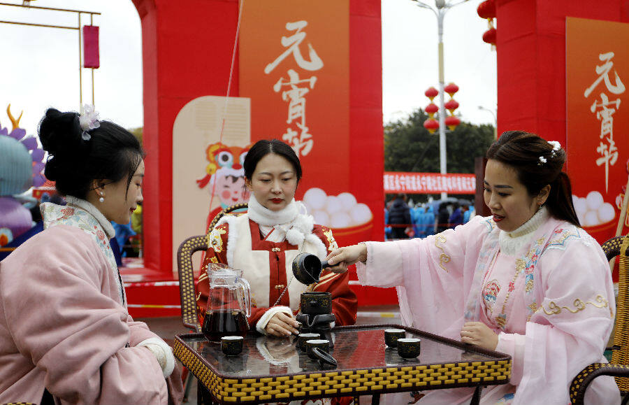 体验中医文化共度元宵佳节
