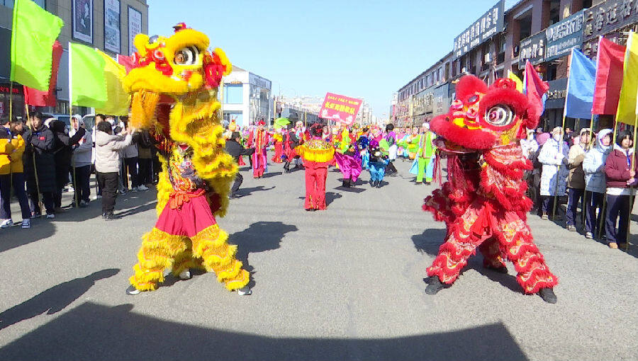 千人秧歌舞欢腾庆佳节