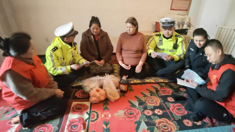 争做追"锋"人 传承榜样力量_县域经济网