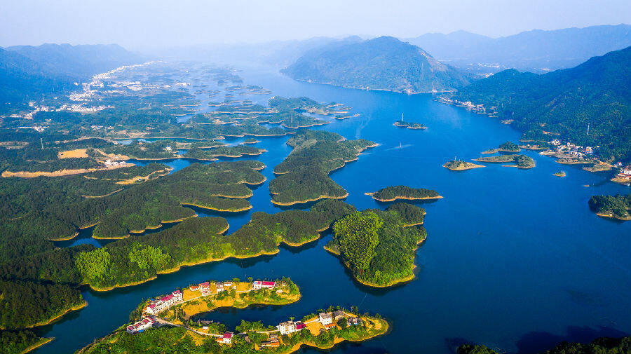 图为阳新仙岛湖俯瞰图（石建华 摄）