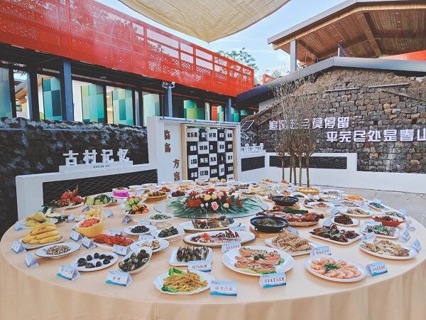 临高特色名菜展示（陈奇巧 摄）