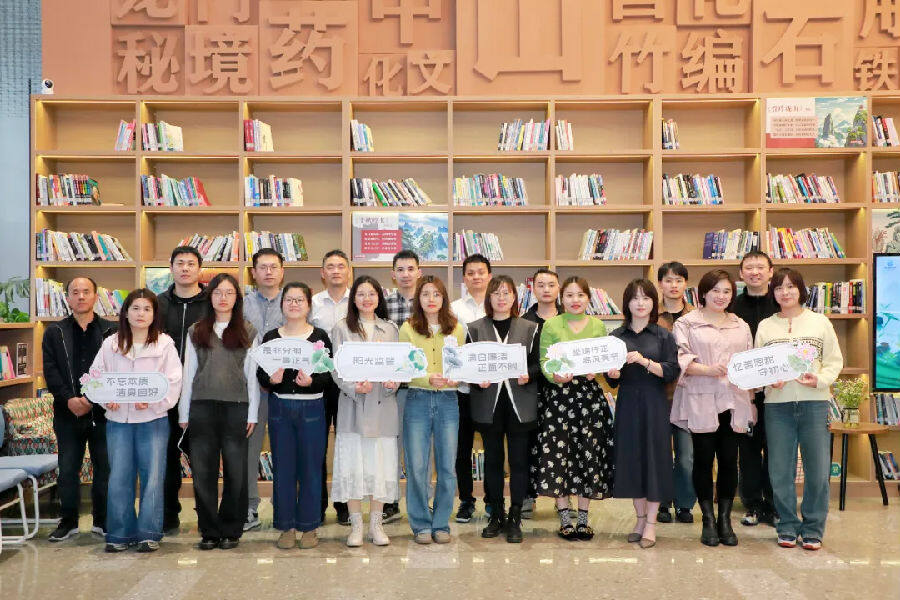在临风书屋学习活动现场（车凯璐 摄）