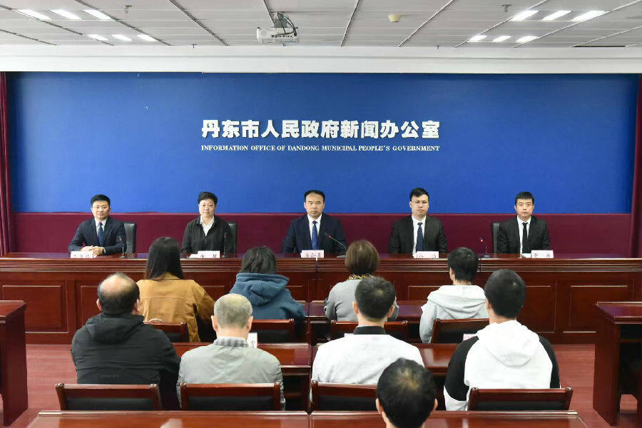 发布会现场（张怡媛 摄）
