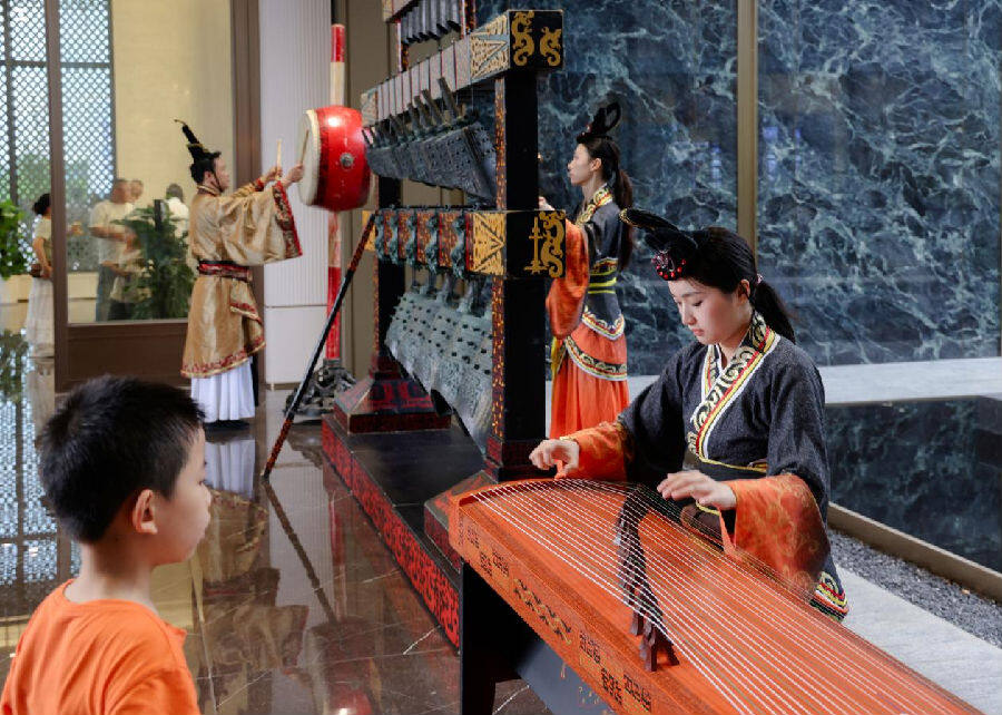 编钟乐舞展示活动（杨虹 摄）