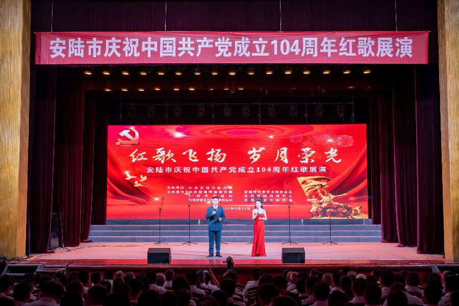 活动现场（侯向东 摄）
