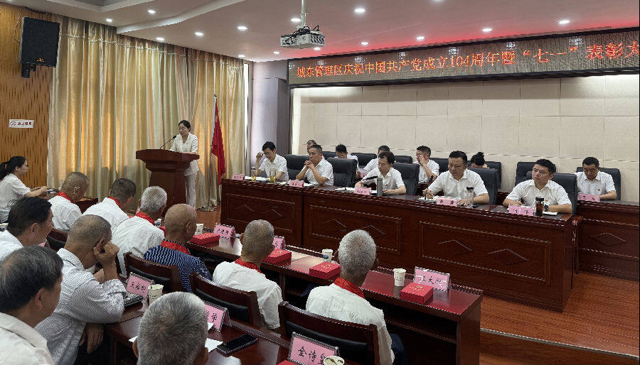 主题学习会现场（张丽华 摄）