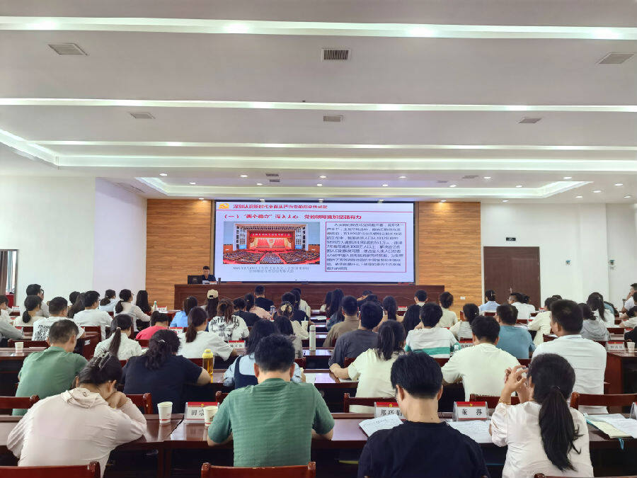2024年新招录的村主职干部助理在党校接受为期三天的集中培训（王晓吾 摄）