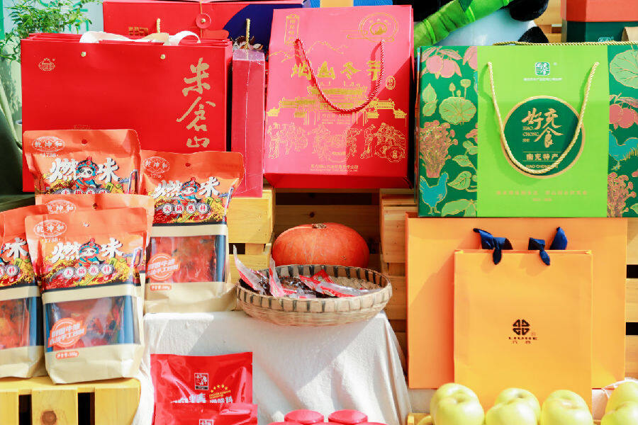“川字号”特色农产品（严路 摄）
