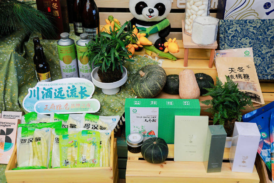 “川字号”特色农产品（严路 摄）