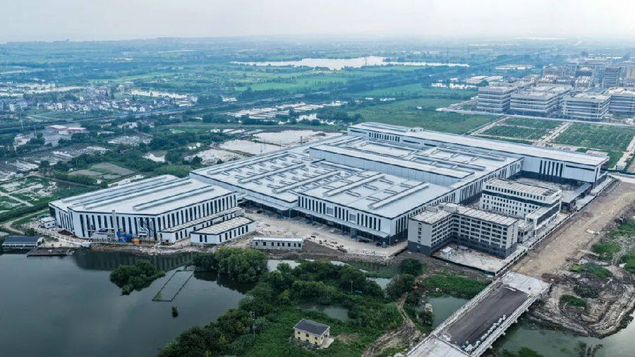 浙江鸿昌铝业有限公司汽车轻量化挤压件研发及智能制造项目建设现场（闵峰 摄）