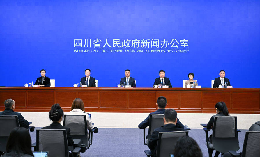 发布会现场(戚原 摄) 发布会现场(戚原 摄)