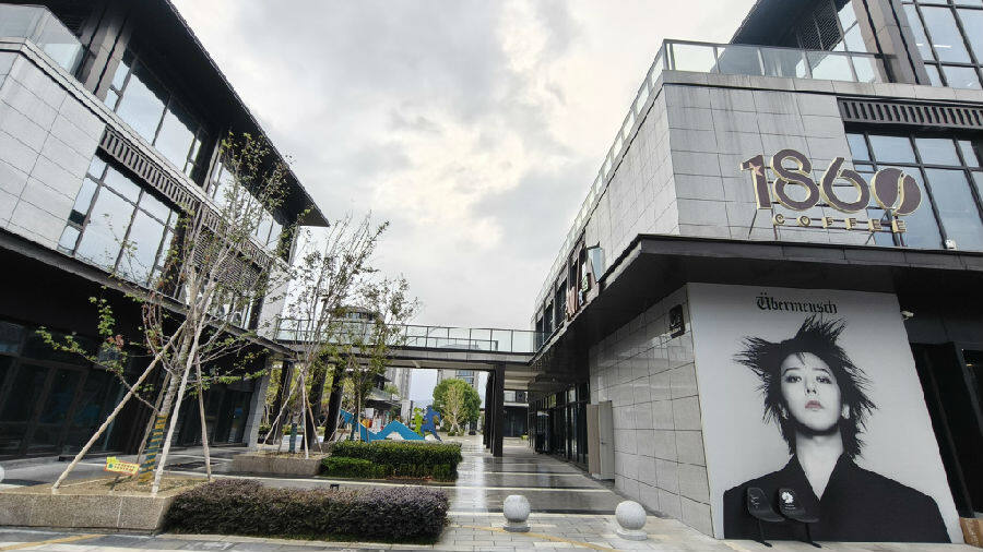 梅渚i860青年公社一角(曾庆华 摄) 梅渚i860青年公社一角(曾庆华 摄)