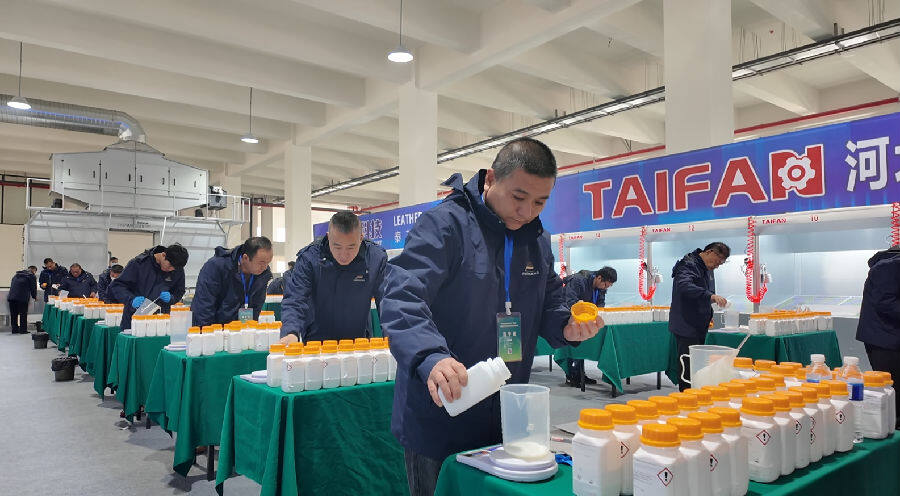 邀请赛比赛现场(刘伟 摄) 邀请赛比赛现场(刘伟 摄)