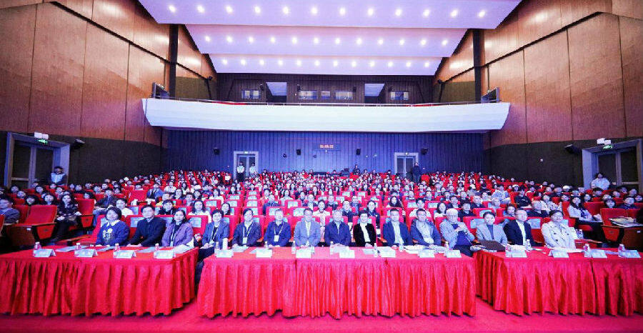 开幕式现场(喻通 摄) 开幕式现场(喻通 摄)