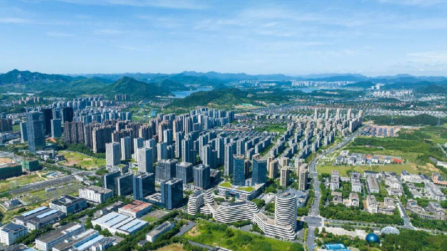 青山湖科技城一览(朱熠凡 摄) 青山湖科技城一览(朱熠凡 摄)