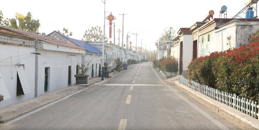 村庄环境美(陈肖艳 摄) 村庄环境美(陈肖艳 摄)