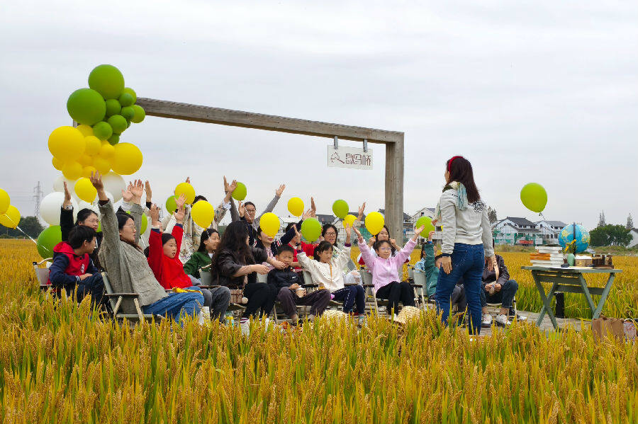 千灯镇以农文旅融合为抓手,大力发展“村咖经济”热门打卡地。(汪宇陆 摄) 千灯镇以农文旅融合为抓手,大力发展“村咖经济”热门打卡地。(汪宇陆 摄)