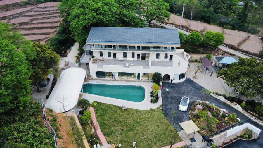 贺州市平桂区沙田镇狮南村茶旅文化产业项目研学基地航拍一角(覃文杰 摄) 贺州市平桂区沙田镇狮南村茶旅文化产业项目研学基地航拍一角(覃文杰 摄)