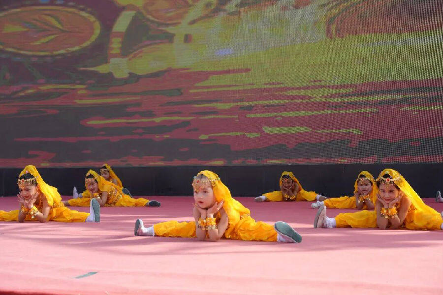 少儿组比赛环节(艾热提·加沙热提 摄) 少儿组比赛环节(艾热提·加沙热提 摄)