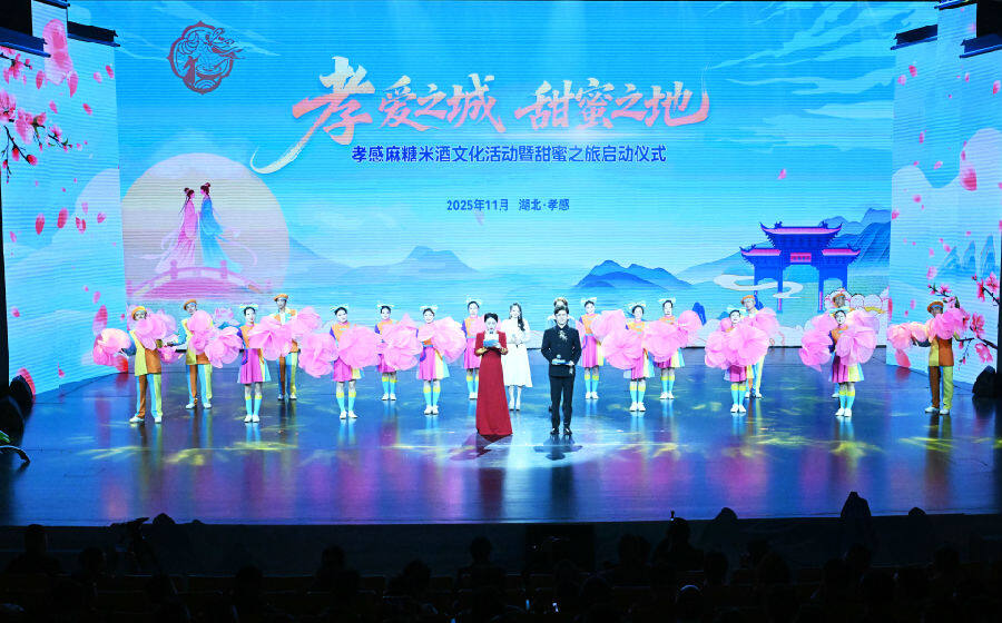 活动现场(李文勇 摄) 活动现场(李文勇 摄)